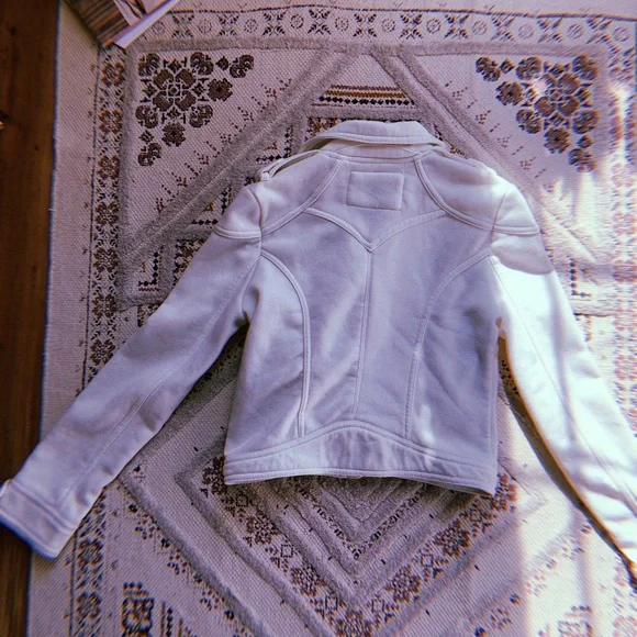 • white moto jacket • - Picture 3 of 6